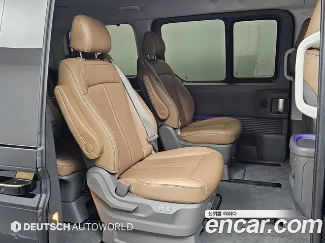 Hyundai Staria 2023 — Photo 12/20