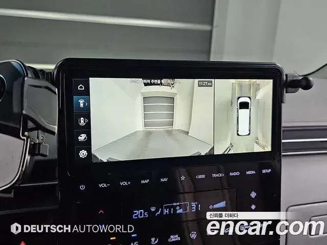 Hyundai Staria 2023 — Photo 15/20