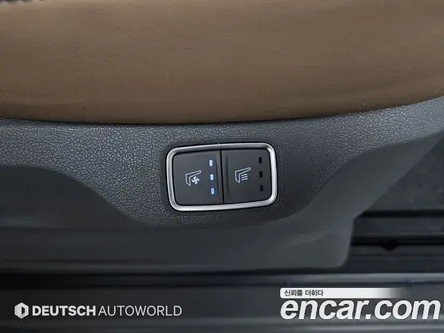 Hyundai Staria 2023 — Photo 16/20