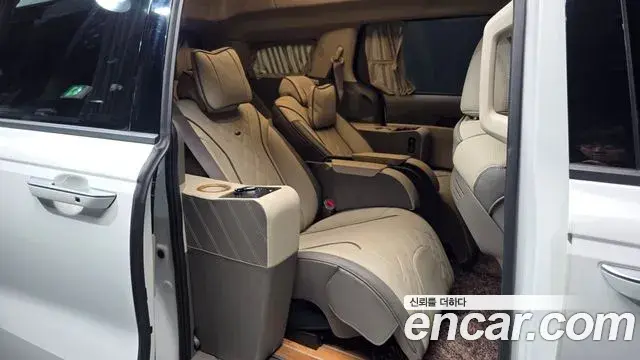 Kia Carnival 2022 — Фото 10/20