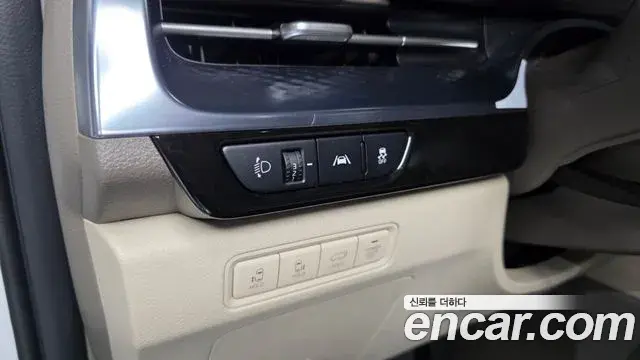 Kia Carnival 2022 — Фото 17/20