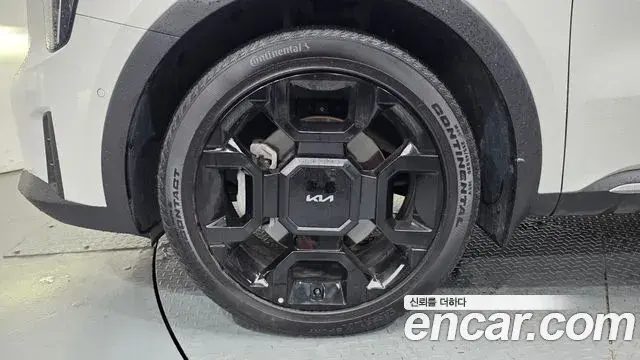 Kia Sorento 2024 — Фото 5/20