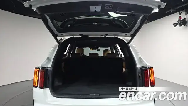Kia Sorento 2022 — Şəkil 16/39