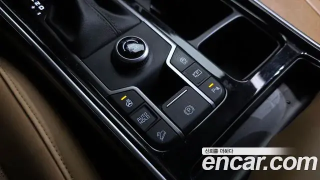 Kia Sorento 2022 — Şəkil 24/39