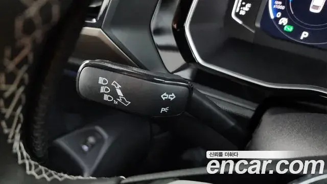 Volkswagen Jetta 2021 — Photo 6/35