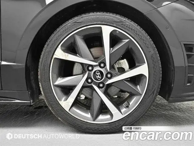 Hyundai Sonata 2022 — Фото 4/20