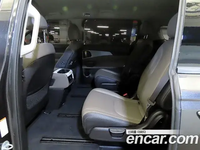 Kia Carnival 2025 — Photo 11/20