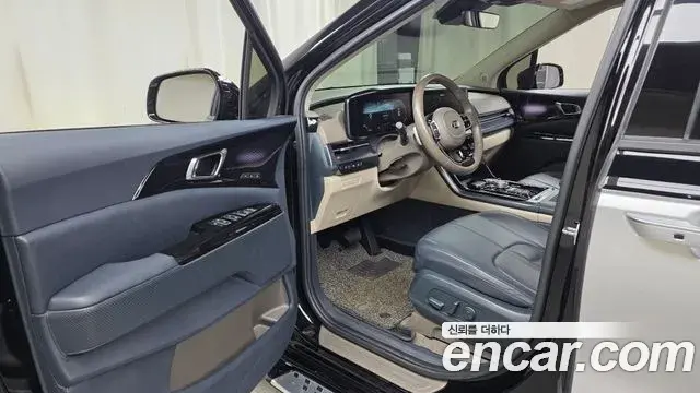 Kia Carnival 2021 — Photo 10/20