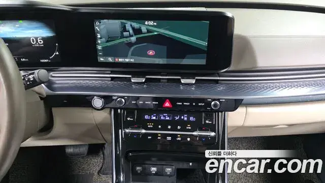 Kia Carnival 2021 — Photo 13/20