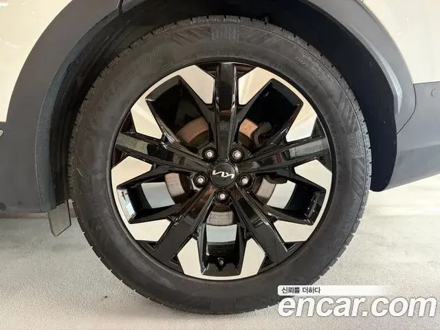 Kia Sportage 2021 — Фото 18/20