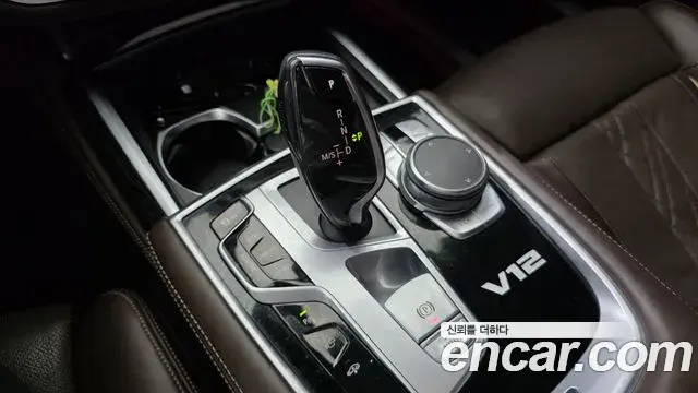 BMW 7 Series 2018 — Фото 9/20