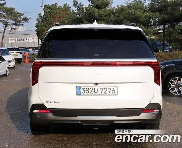 Kia Carnival 2024 — Фото 3/20