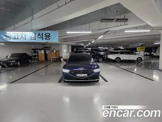 Genesis G90 2022 — Photo 10/20