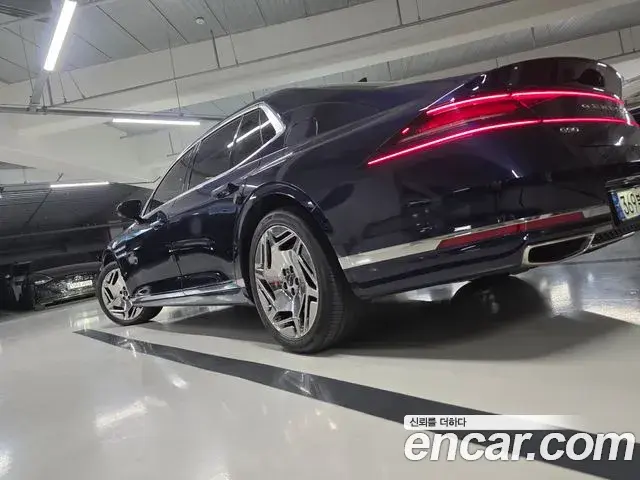Genesis G90 2022 — Photo 1/20