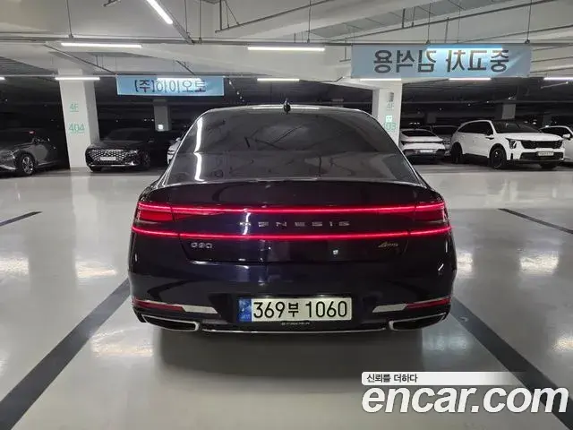 Genesis G90 2022 — Photo 4/20