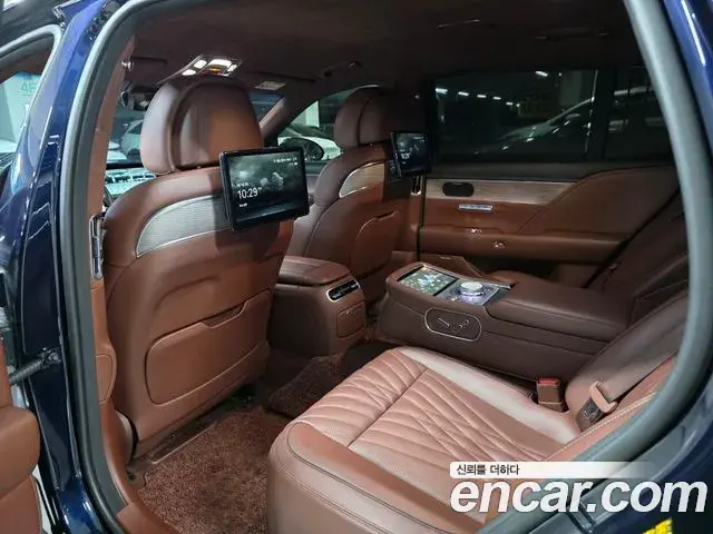 Genesis G90 2022 — Photo 13/20