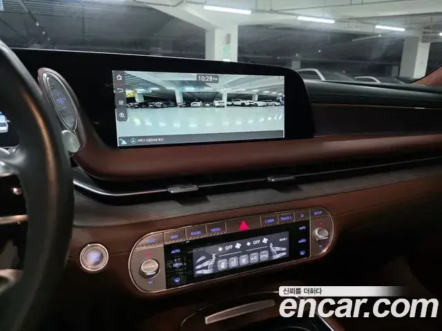 Genesis G90 2022 — Photo 16/20