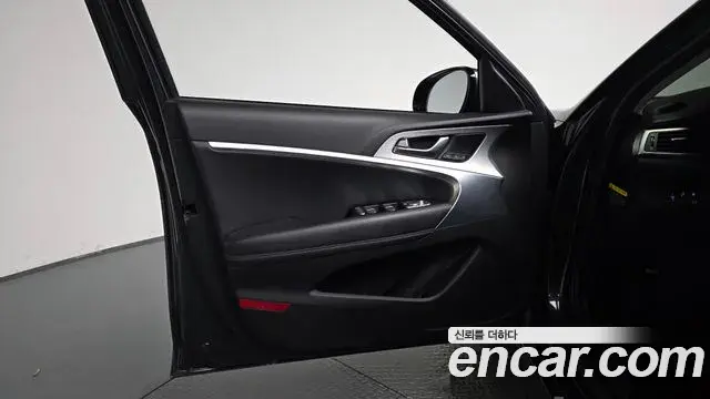 Genesis G70 2018 — Photo 2/33