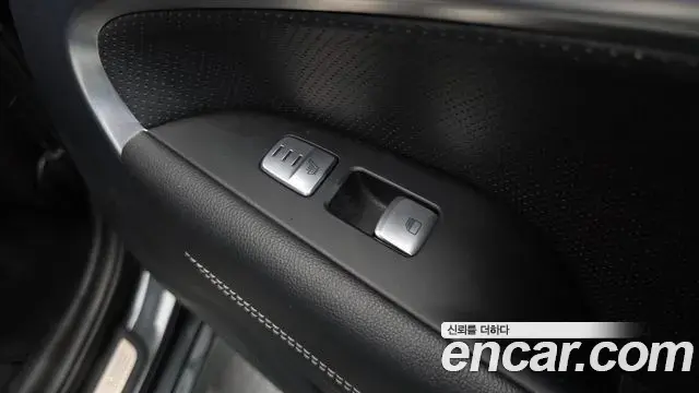 Genesis G70 2018 — Photo 5/33