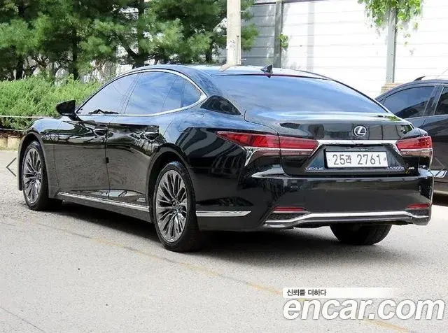 Lexus LS500h 2018 — Şəkil 19/20