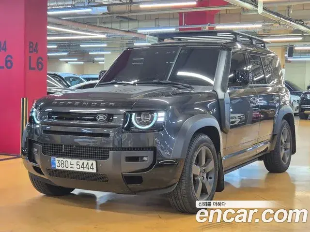 Land Rover Defender 2026 — Фото 2/20