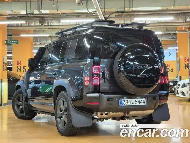 Land Rover Defender 2026 — Фото 3/20