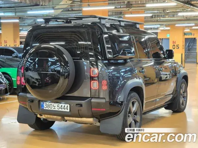 Land Rover Defender 2026 — Фото 5/20