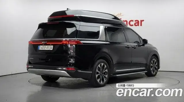 Kia Carnival 2022 — Photo 2/20