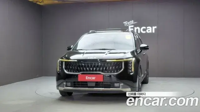 Kia Carnival 2023 — ფოტო 29/33