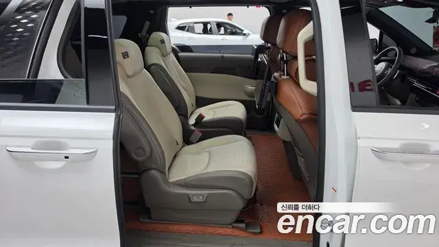 Kia Carnival 2024 — Фото 11/20