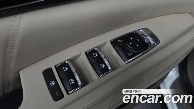 Kia Carnival 2024 — Фото 19/20