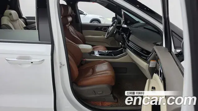 Kia Carnival 2024 — Şəkil 18/40