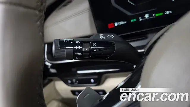 Kia Carnival 2024 — Şəkil 32/40
