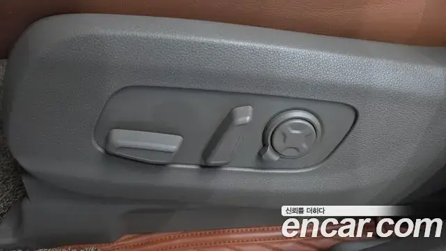 Kia Carnival 2024 — Şəkil 36/40