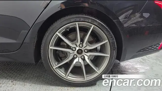 Genesis G70 2021 — Şəkil 36/37