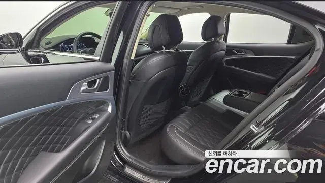 Genesis G70 2021 — Şəkil 13/37