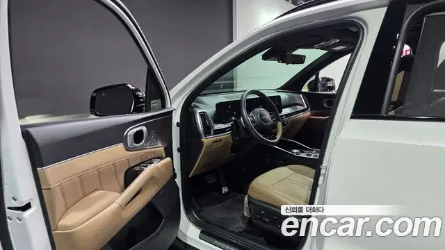 Kia Sorento 2023 — Фото 8/20