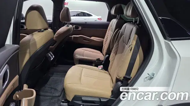 Kia Sorento 2023 — Фото 11/20