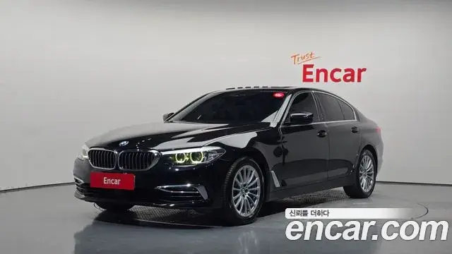 BMW 5 Series 2019 — Фото 1/20