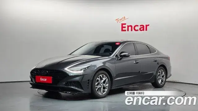 Hyundai Sonata 2022 — Фото 1/20