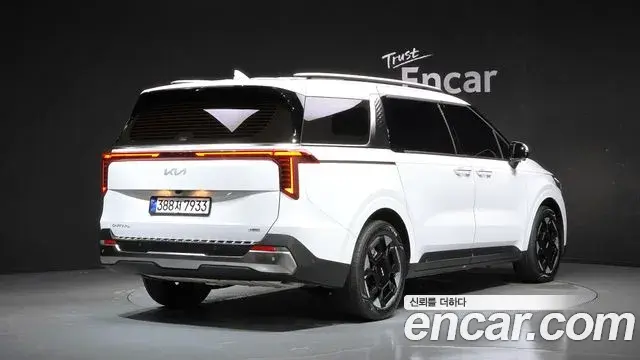 Kia Carnival 2025 — Photo 2/20