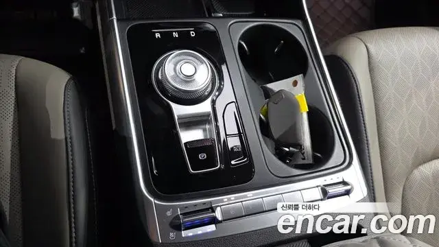 Kia Carnival 2025 — Photo 9/20