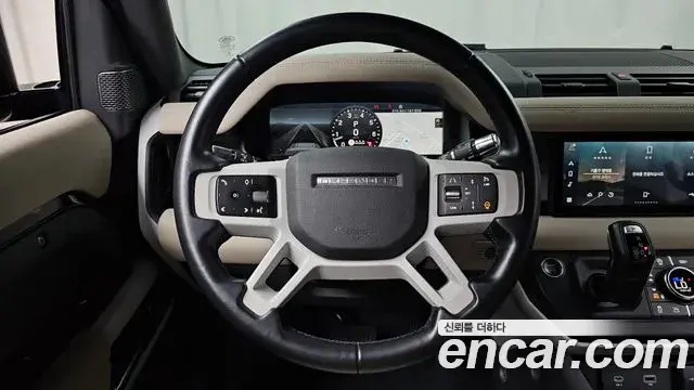 Land Rover Defender 2021 — Фото 13/20