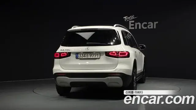 Mercedes-Benz GLB-Class 2021 — Photo 4/20