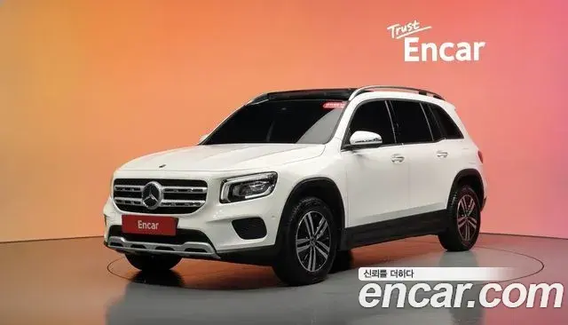 Mercedes-Benz GLB-Class 2021 — Photo 1/20