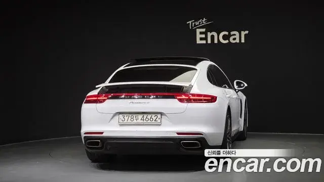 Porsche Panamera 2020 — Фото 4/20