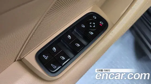 Porsche Panamera 2020 — Фото 14/20