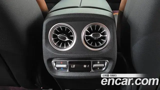 Mercedes-Benz G-Class 2019 — ფოტო 37/38