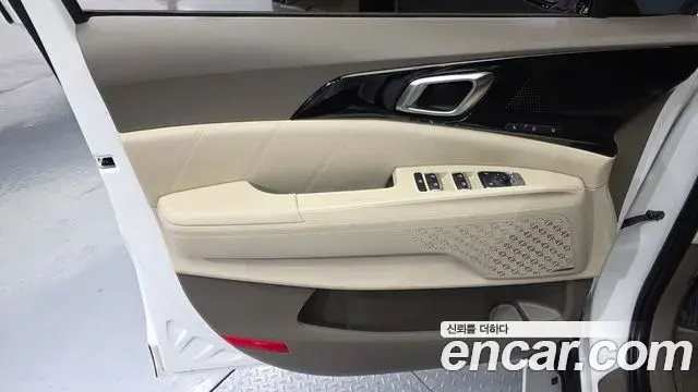 Kia Carnival 2025 — ფოტო 27/38