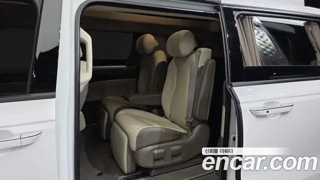 Kia Carnival 2025 — ფოტო 22/38